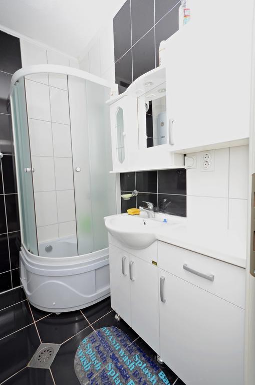 ביטולה Aries Apartments חדר תמונה