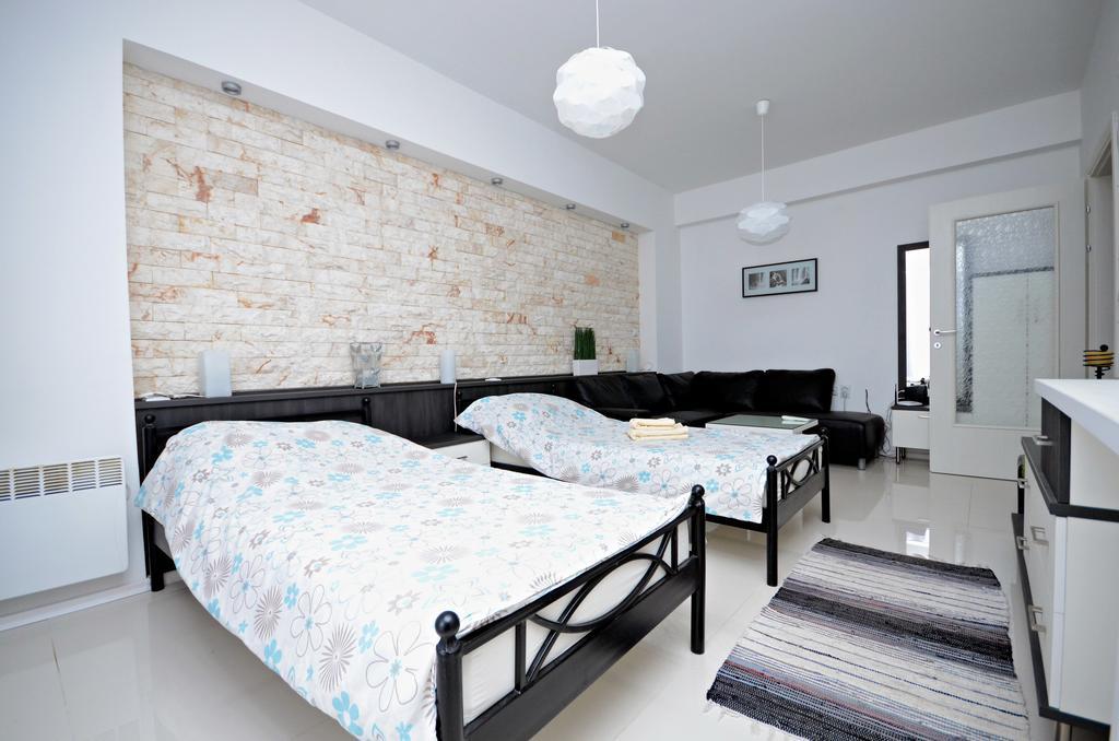 ביטולה Aries Apartments חדר תמונה