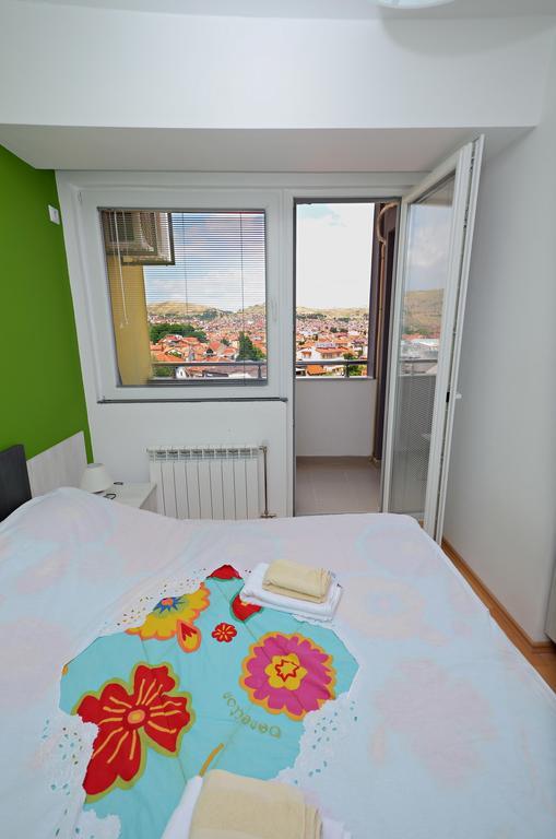 ביטולה Aries Apartments חדר תמונה
