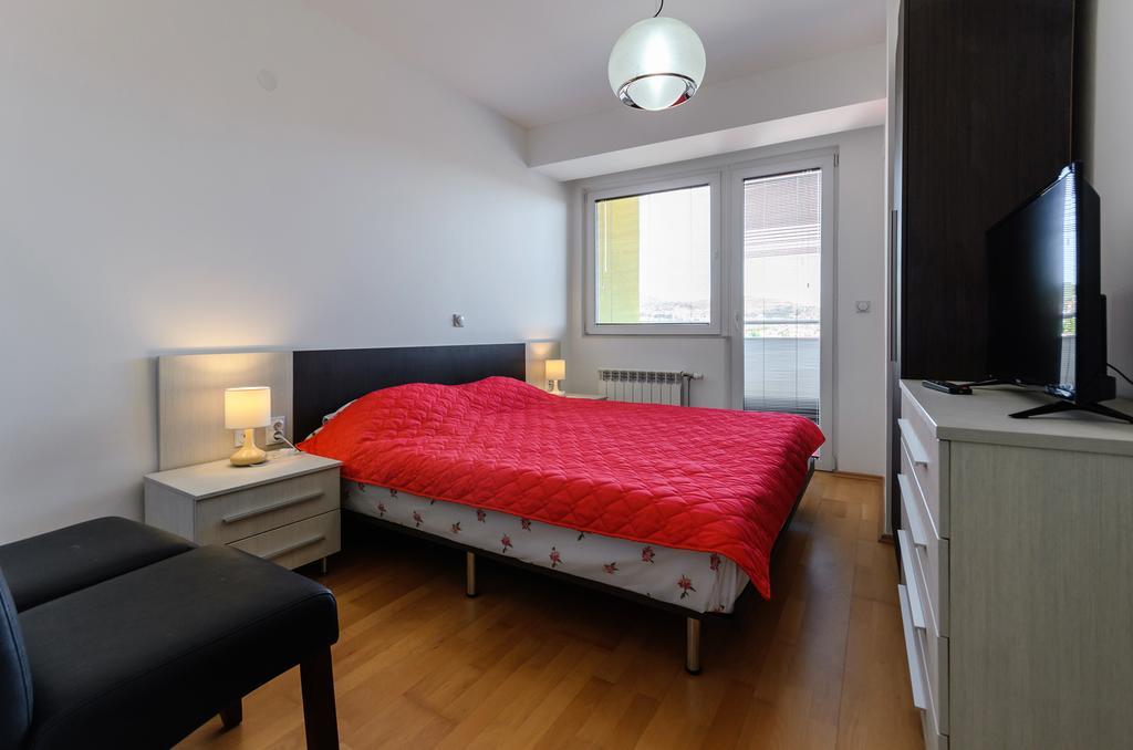 ביטולה Aries Apartments מראה חיצוני תמונה